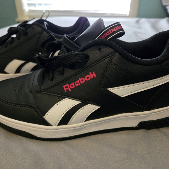 Reebok Other - Reebok Black and White Heeleys